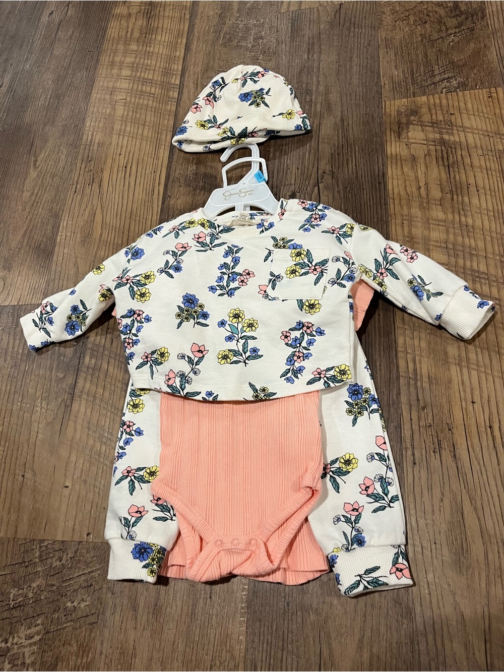 Jessica Simpson Peach Ribbed Baby Bodysuit with Floral Hat Set